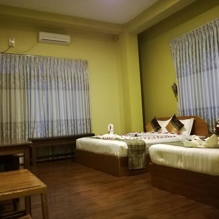 Gold Star Hotel Nyaung Shwe Ngoại thất bức ảnh