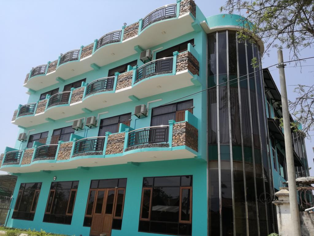 Gold Star Hotel Nyaung Shwe Ngoại thất bức ảnh