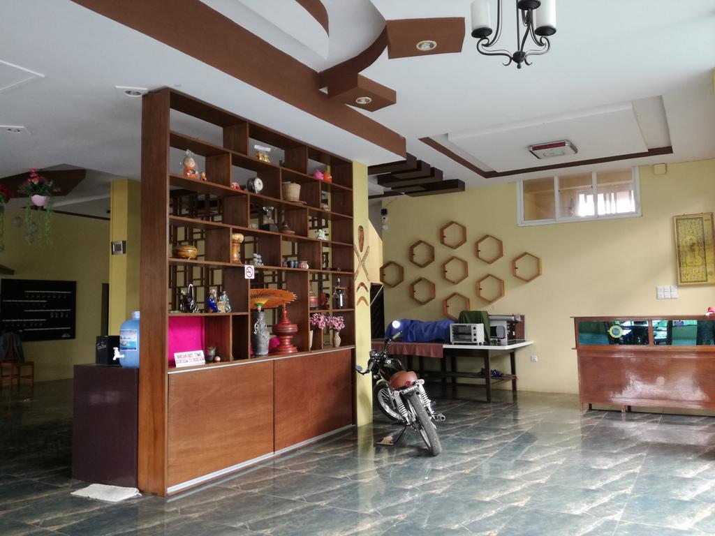 Gold Star Hotel Nyaung Shwe Ngoại thất bức ảnh