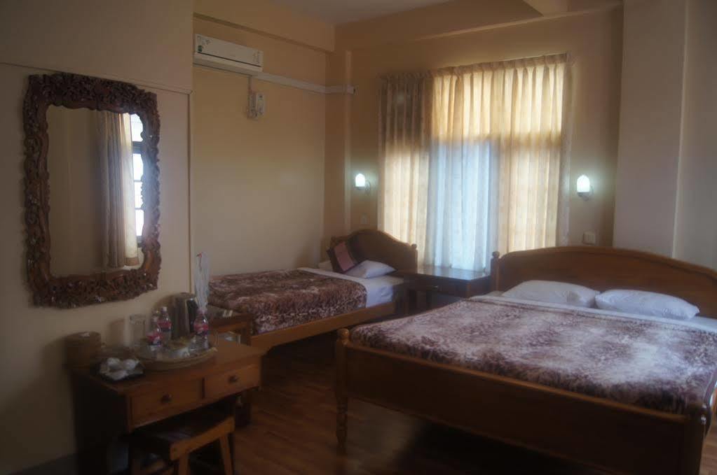 Gold Star Hotel Nyaung Shwe Ngoại thất bức ảnh