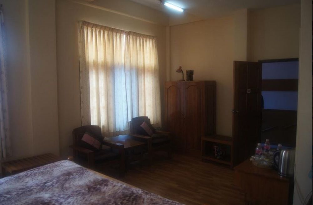 Gold Star Hotel Nyaung Shwe Ngoại thất bức ảnh
