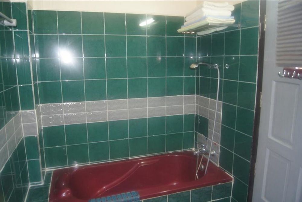 Gold Star Hotel Nyaung Shwe Ngoại thất bức ảnh